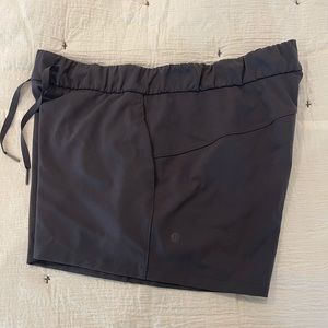 Lululemon drawstring shorts